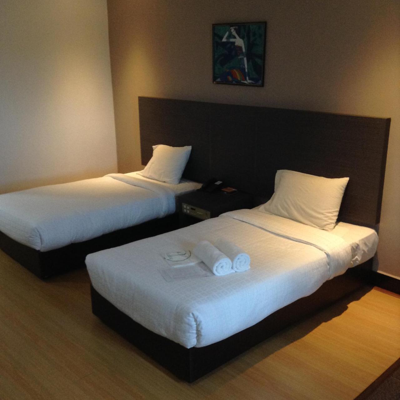 Purnama Hotel Limbang Esterno foto