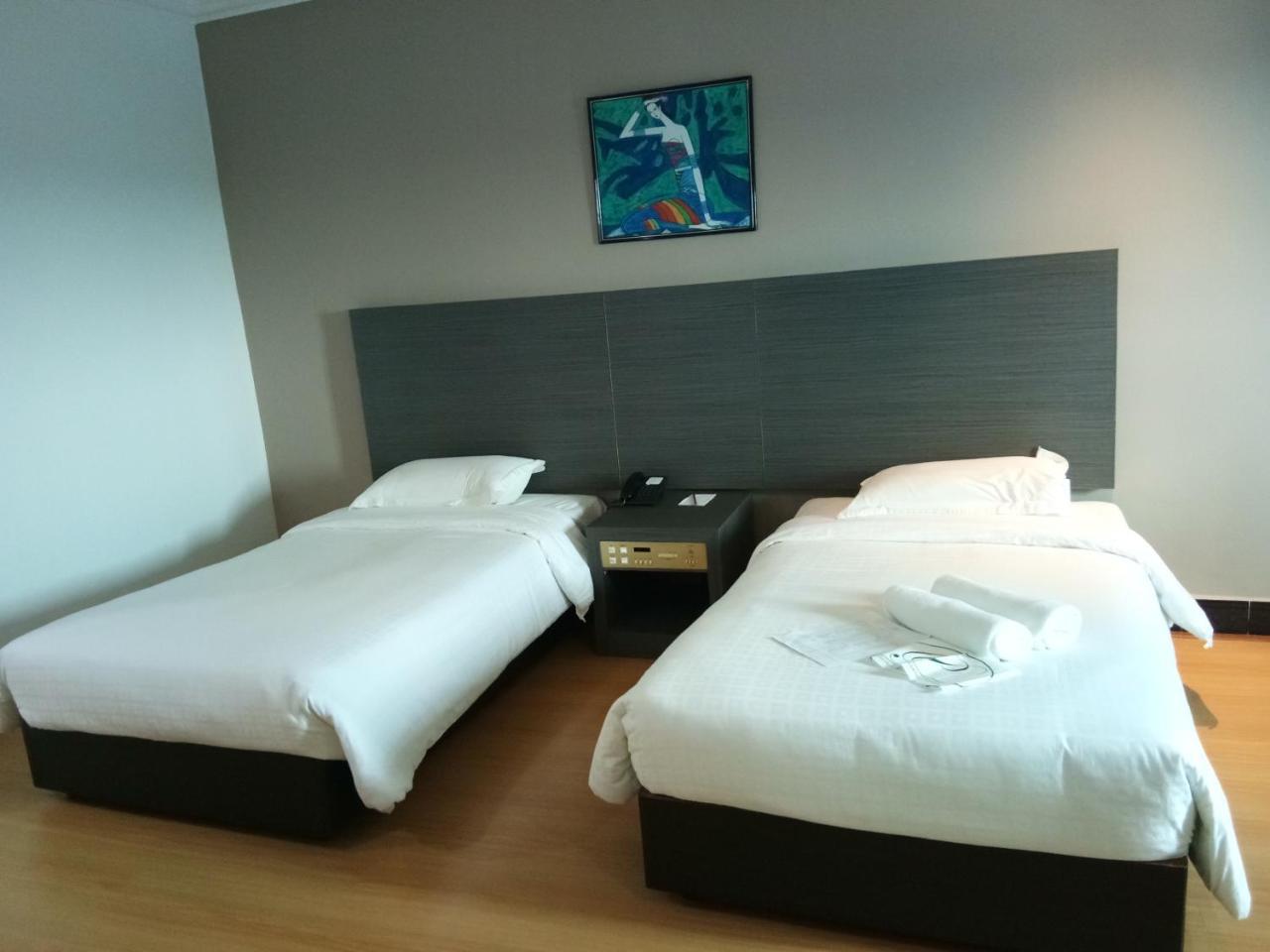 Purnama Hotel Limbang Esterno foto